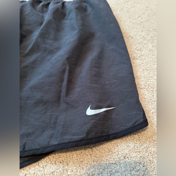 Nike Dri Fit shorts - Picture 2 of 6